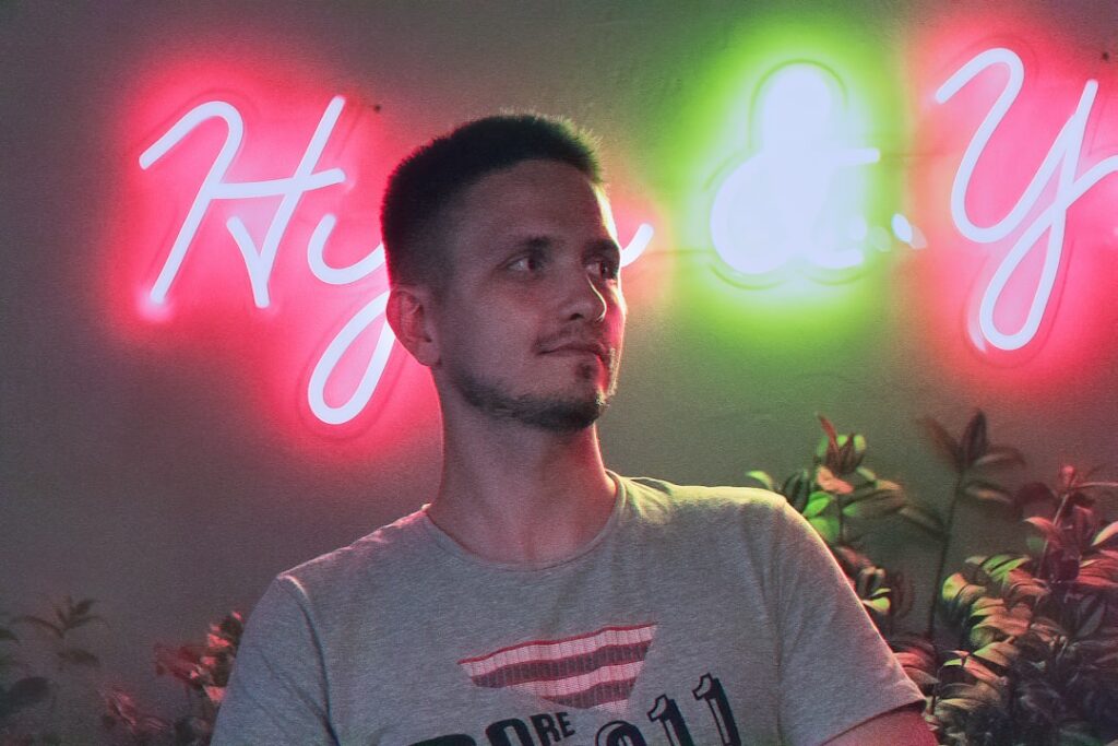 hypeauditor : outil d'analyse et d'audit des influenceurs pour optimiser vos campagnes marketing et garantir l'authenticité des audiences.